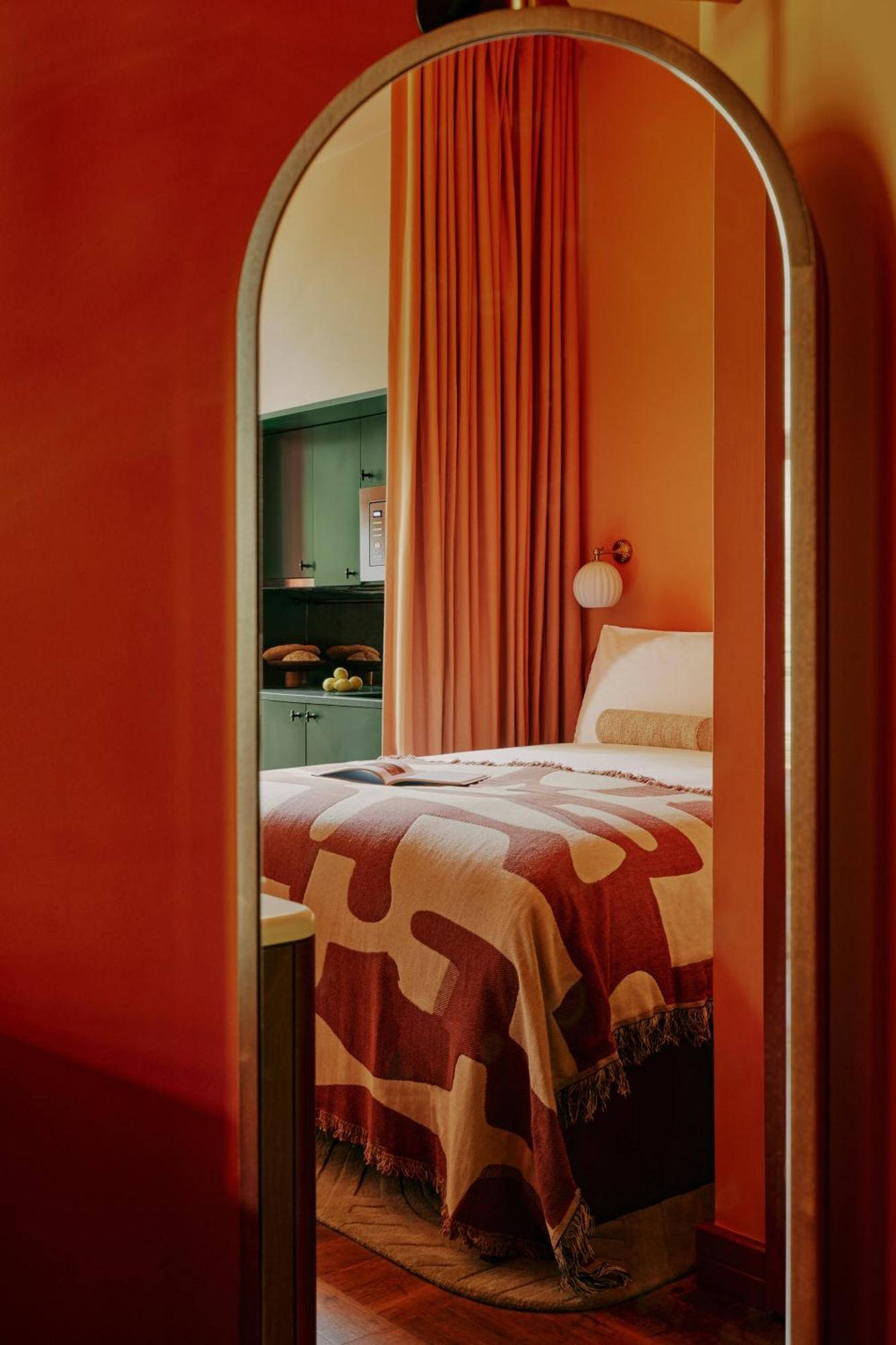 Locke Studio,1550373193:JPEG